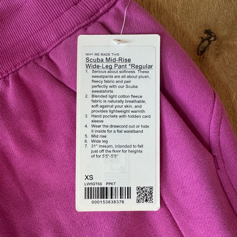 Lululemon Athletica Scuba Mid-Rise Pants in Vibrant Pink